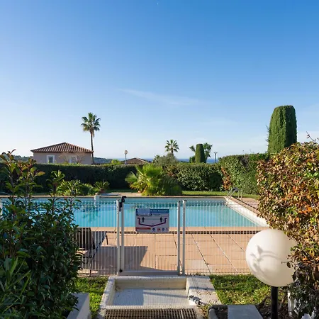 Vue Au Calme Piscine & Parking Apartament